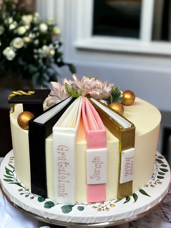 Neska Tortaműhely – ballagási torta (677. kép)