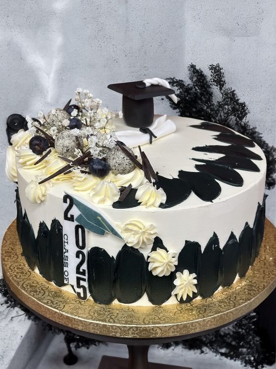 Neska Tortaműhely – ballagási torta (682. kép)