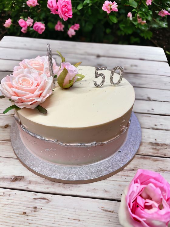 Neska Tortaműhely – design torta (486. kép)
