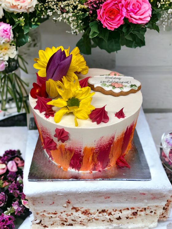 Neska Tortaműhely – design torta (490. kép)