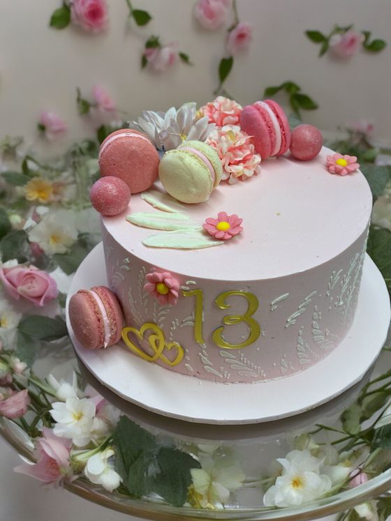 Neska Tortaműhely – design torta (504. kép)