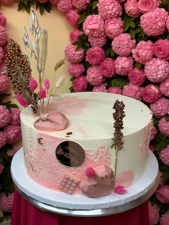 Neska Tortaműhely – design torta (541. kép)