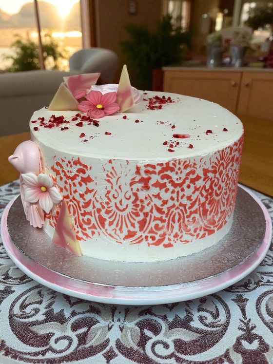 Neska Tortaműhely – design torta (545. kép)