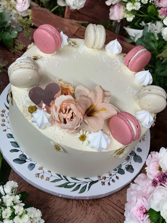 Neska Tortaműhely – design torta (561. kép)