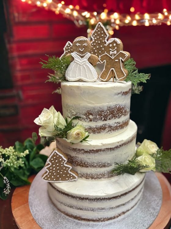 Neska Tortaműhely – esküvői torta (21. kép)