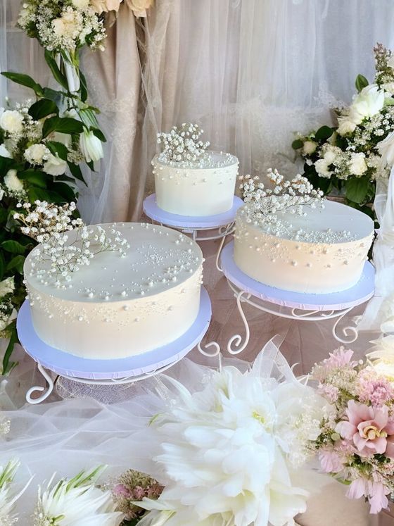 Neska Tortaműhely – esküvői torta (38. kép)