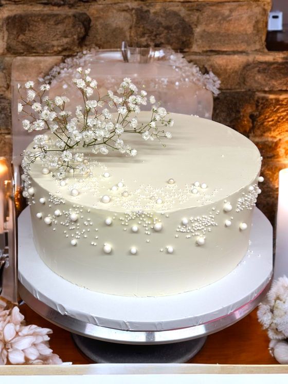 Neska Tortaműhely – esküvői torta (39. kép)