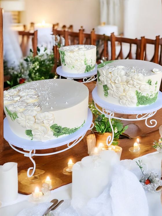 Neska Tortaműhely – esküvői torta (44. kép)