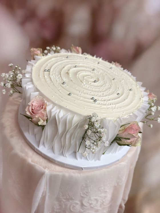 Neska Tortaműhely – esküvői torta (54. kép)