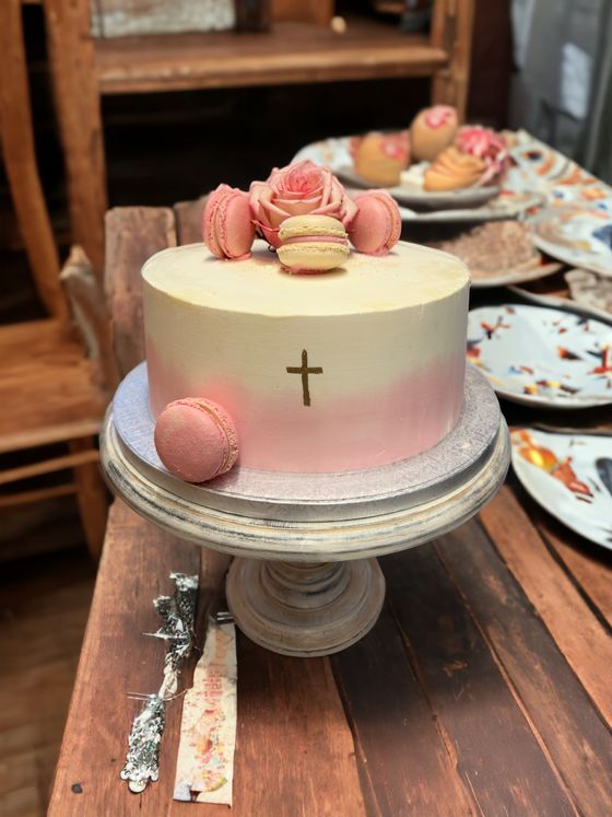 Neska Tortaműhely – keresztelő / bérmálás torta (695. kép)