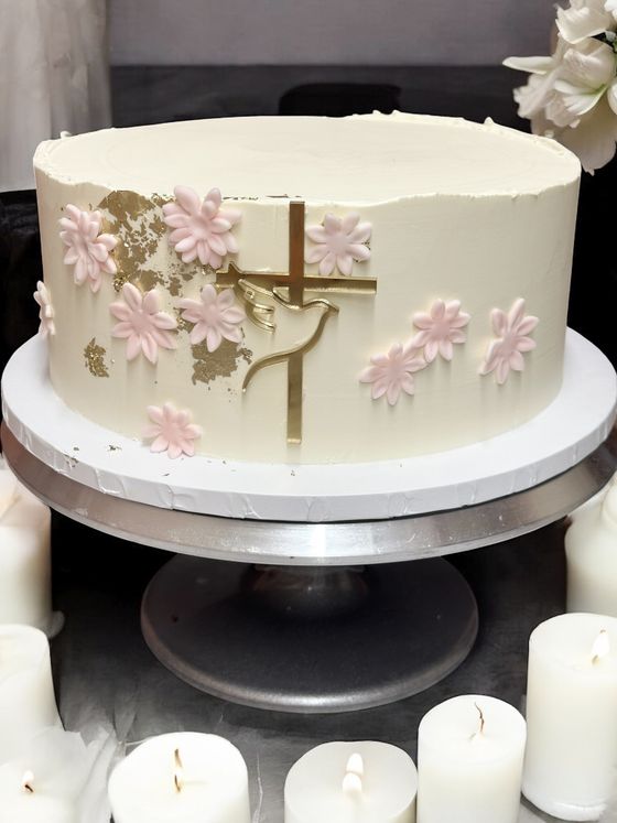 Neska Tortaműhely – keresztelő / bérmálás torta (710. kép)